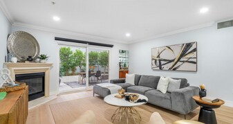 1878 Greenfield Ave, Unit 104 in Los Angeles, CA - Building Photo