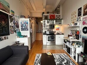 12 Stoneholm St, Unit 530 in Boston, MA - Building Photo - Building Photo