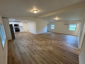 5811 Uwharrie Rd in Archdale, NC - Building Photo - Building Photo