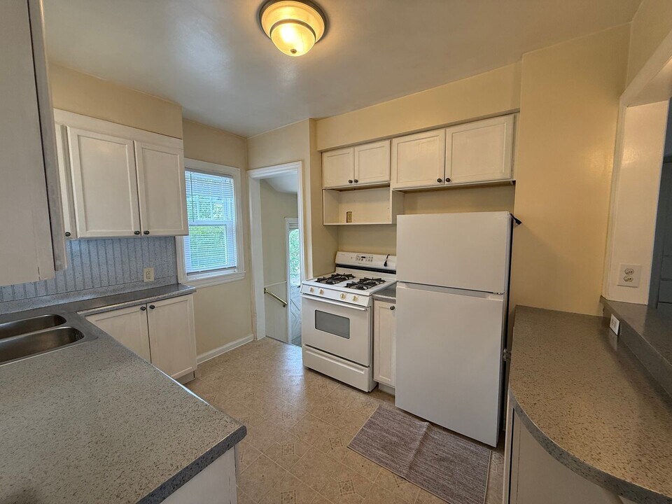 4909 Florida Ave SW in Grand Rapids, MI - Building Photo