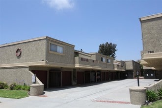 7901 Stark St in Huntington Beach, CA - Building Photo - Building Photo