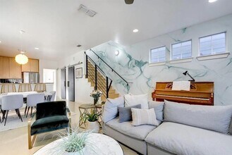 4117 E 12th St in Austin, TX - Building Photo - Building Photo