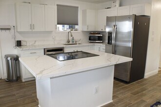 75 Loha St in Makawao, HI - Building Photo - Building Photo