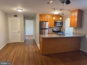 131 S Courthouse Rd in Arlington, VA - Building Photo - Building Photo