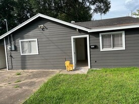 4242 10th Ave in Port Arthur, TX - Building Photo