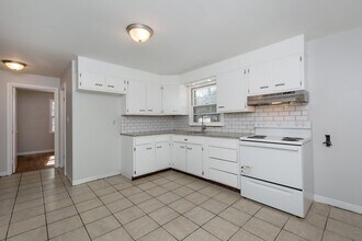 22 SW Cutoff in Northborough, MA - Building Photo - Building Photo