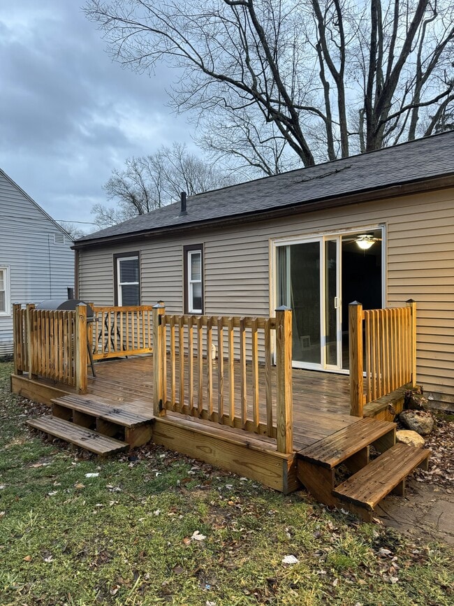 500 Sunset Blvd in Mansfield, OH - Building Photo - Building Photo