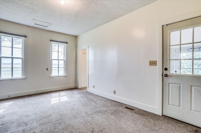 8733 W 73rd St N in Valley Center, KS - Building Photo - Building Photo