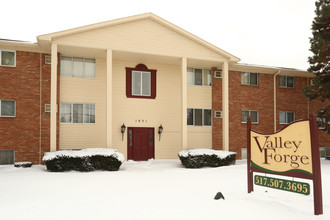 Valley Forge Apartments in East Lansing, MI - Building Photo - Building Photo