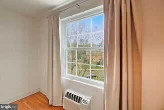 3051 Idaho Ave NW in Washington, DC - Building Photo - Building Photo