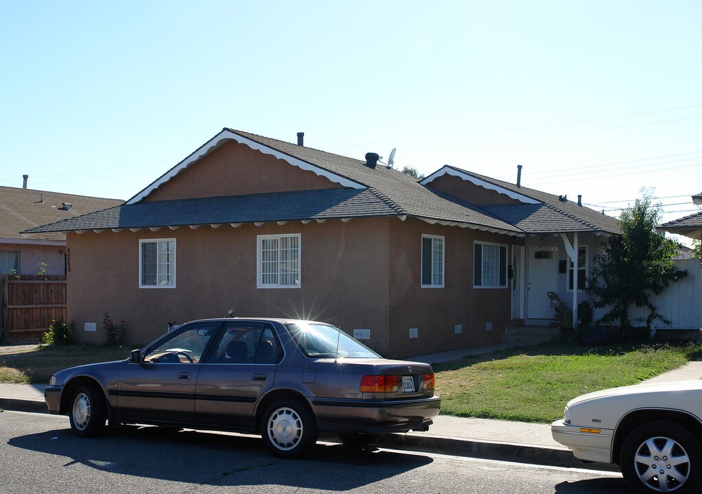 5353-5355 Roland Way in Oxnard, CA - Building Photo