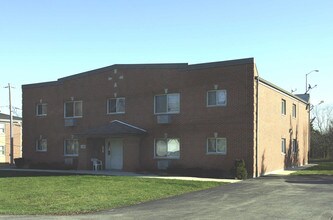 5N205 Eagle Ter in Itasca, IL - Building Photo - Building Photo