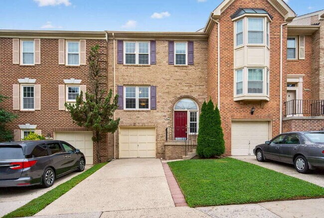 property at 7427 Salford Ct