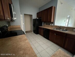 7061 Snowy Canyon Dr in Jacksonville, FL - Building Photo - Building Photo