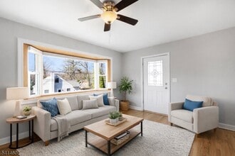 83 Chestnut Hill Dr W in Denville, NJ - Building Photo - Building Photo