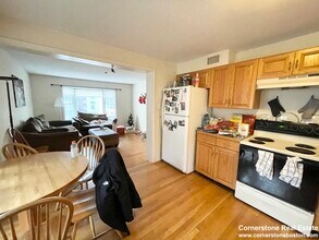 62 Hillside St, Unit 1 in Boston, MA - Foto de edificio - Building Photo