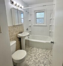 913 N Gregory St in Urbana, IL - Building Photo - Building Photo