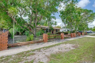 7140 Fillmore St in Hollywood, FL - Building Photo - Building Photo