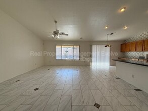 9907 West Riverside Avenue in Tolleson, AZ - Building Photo - Building Photo