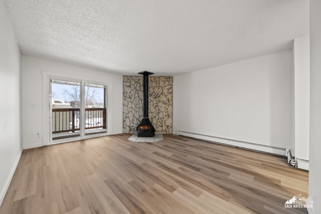 4650 Reka Dr in Anchorage, AK - Foto de edificio - Building Photo