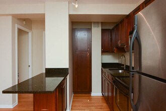 4180 N Marine Dr, Unit 908 in Chicago, IL - Foto de edificio - Building Photo