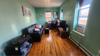 40-62 61st St in Queens, NY - Building Photo - Building Photo