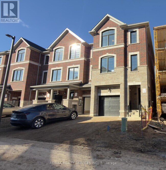 41 Yellow Rail Cres in Brampton, ON - Building Photo - Building Photo