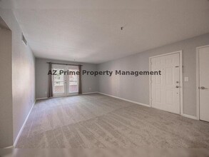 4704 E Paradise Village Pkwy N in Phoenix, AZ - Building Photo - Building Photo