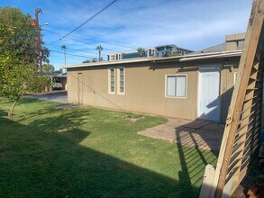 832 S Maple Ave in Tempe, AZ - Foto de edificio - Building Photo