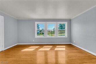 3264 E 149th St in Cleveland, OH - Foto de edificio - Building Photo