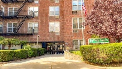 Emily Towers in Flushing, NY - Building Photo - Building Photo
