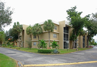 Spring Crest Condominium in Sunrise, FL - Building Photo - Building Photo