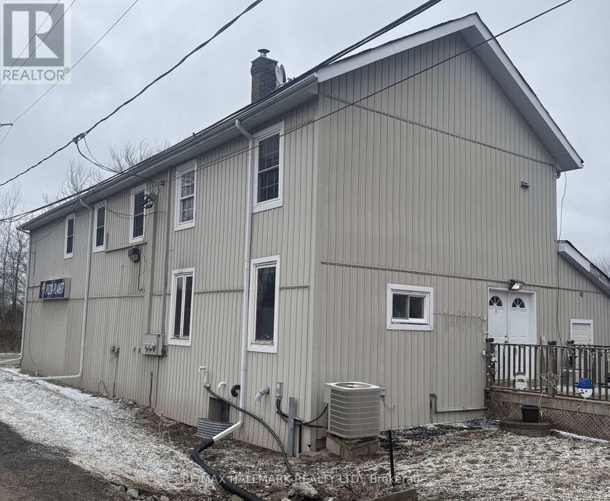 280 Bells Ln in Innisfil, ON - Building Photo