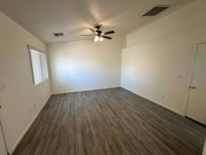 811 Avenue A-Unit -4 in Boulder City, NV - Building Photo - Building Photo