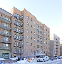 14336 Barclay Ave in Flushing, NY - Building Photo - Building Photo