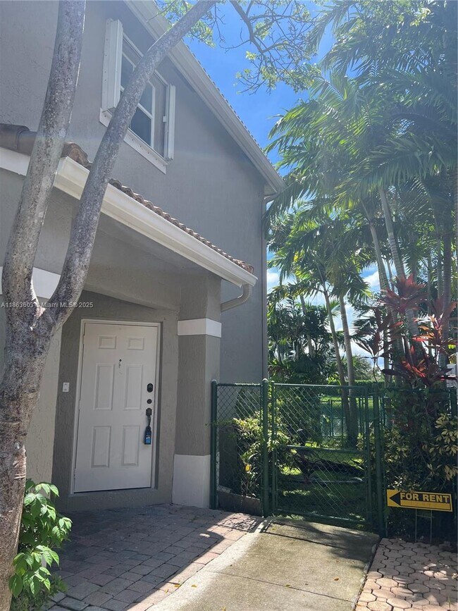12498 SW 54th St in Miramar, FL - Building Photo - Building Photo