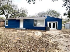 1307 B St SE in Ardmore, OK - Building Photo