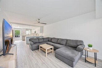 1417 Chesapeake Ave in Naples, FL - Building Photo - Building Photo