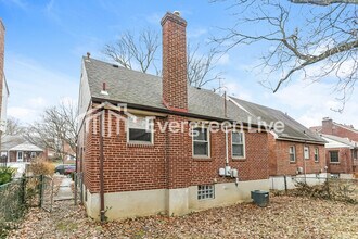 5104 Lillian Dr in Cincinnati, OH - Building Photo - Building Photo