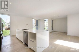 14 Chapleau Ave in Ottawa, ON - Building Photo - Building Photo