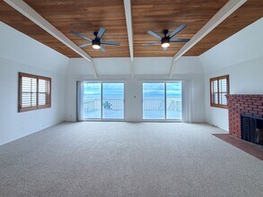 4027 Ocean Dr-Unit -OD 4027 in Oxnard, CA - Foto de edificio - Building Photo