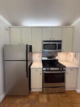 415 E 37th St in New York, NY - Building Photo - Building Photo