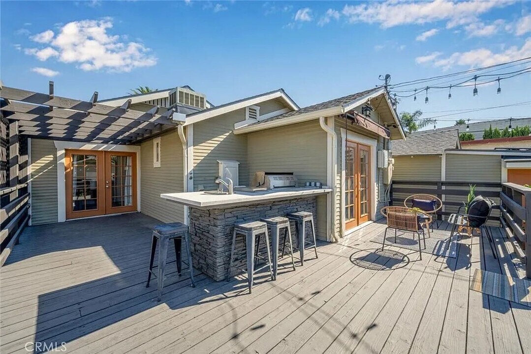 737 Molino Ave in Long Beach, CA - Building Photo