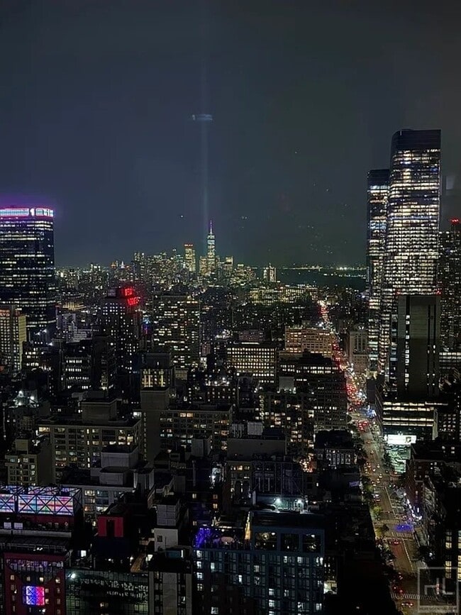 WEST 42 STREET in New York, NY - Building Photo - Building Photo