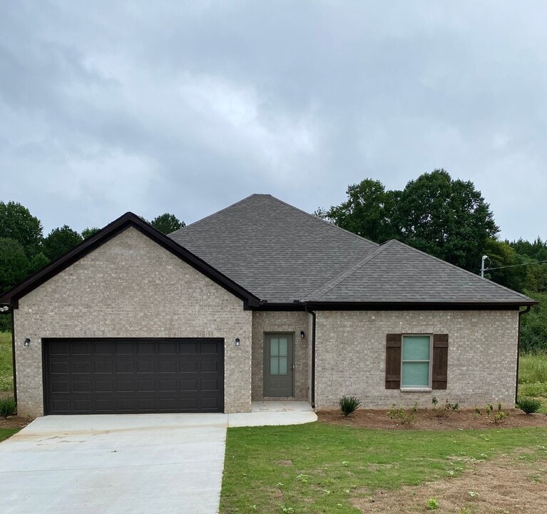 82 Barnett Pl in Jasper, AL - Building Photo