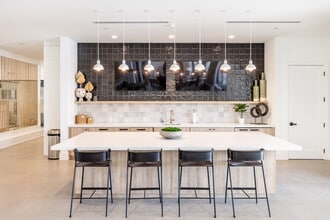 Marea in Naples, FL - Foto de edificio - Interior Photo