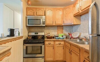 1400 E 55th Pl, Unit 501N in Chicago, IL - Building Photo - Building Photo