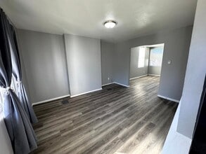 7311 Woodlawn Ave in Pittsburgh, PA - Building Photo - Building Photo
