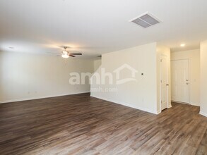 1393 John Swann St in Navassa, NC - Foto de edificio - Building Photo