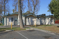 Del Rey Apartments in Del Rey, CA - Building Photo - Building Photo